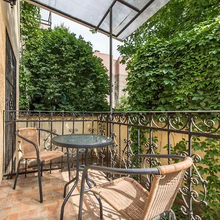 Kaz7 Kazinczy Apartmán